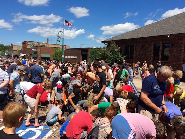 Moose Lake Agate Days: View of the crowd