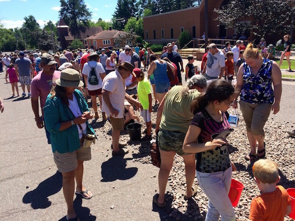 Moose Lake Agate Days: Hunting for agates
