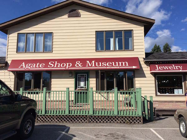 Two Harbors 2015 Gem and Mineral Show: Beaver Bay Agate Shop
